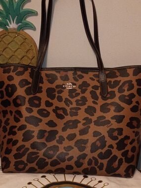 Beautiful Coach Leopard Print Large Tote in Brown and Black
